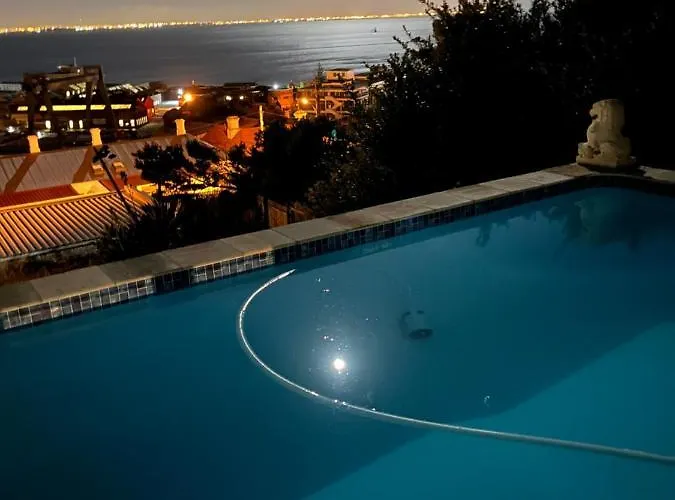 Behrs Lair Luxury Villa Simons Town
