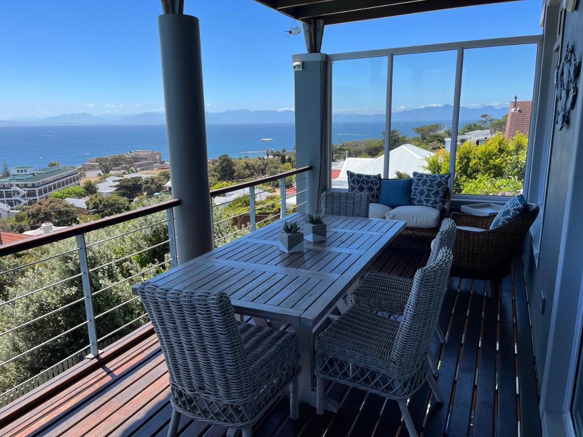 Behrs Lair Luxury Simons Town Holiday home